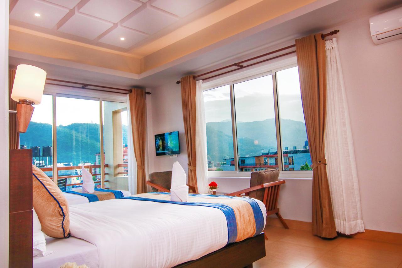 Hotel Lake Paradise Покхара Экстерьер фото